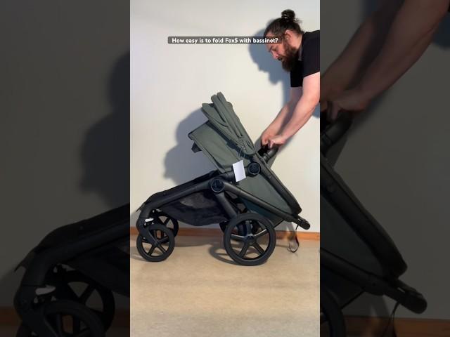Folding the Bugaboo Fox5 + Bassinet