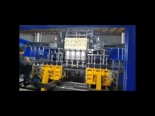 Blow molding machine