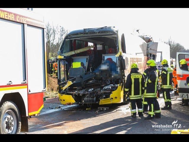 Lkw fährt auf Reisebus auf – Zwei Tote und zahlreiche Verletzte auf der A3 bei Limburg