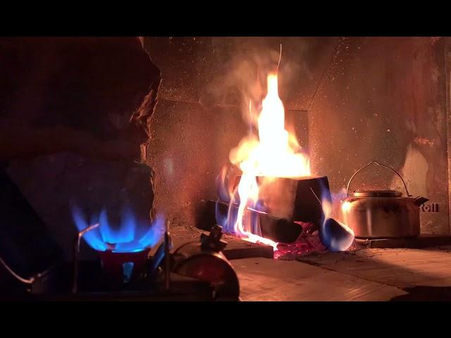 Relaxing Cozy Fireplace With Vintage Kerosene Stove Sound | Winter Ambience