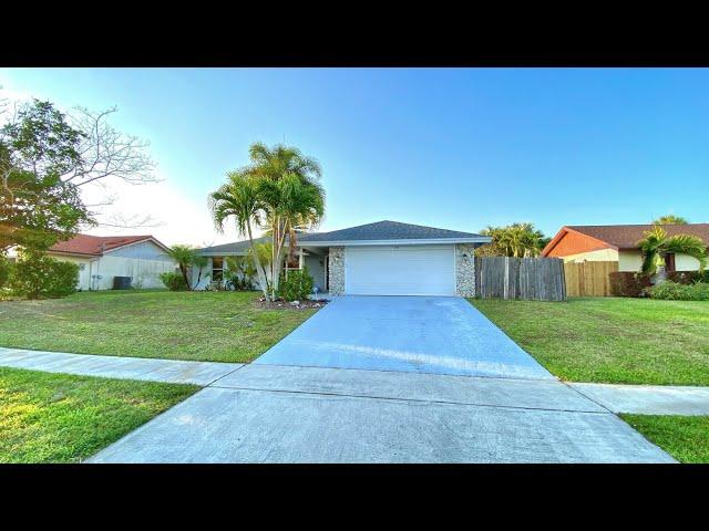 Houses for Rent in Royal Palm Beach 3BR/2BA by Property Management in Royal Palm Beach