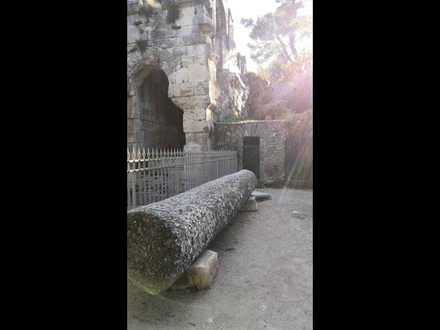 Templo de Diana en Nimes dos. La H Rosa sur de Francia