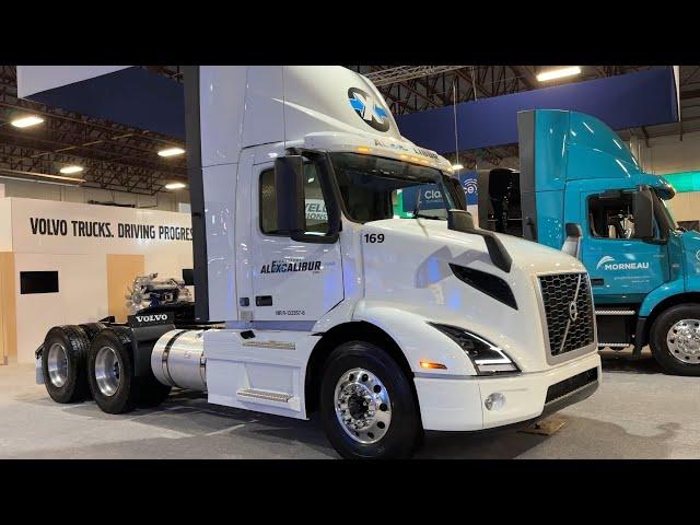 Amazing Tractor ! 2024 Volvo VNR 300 6x4