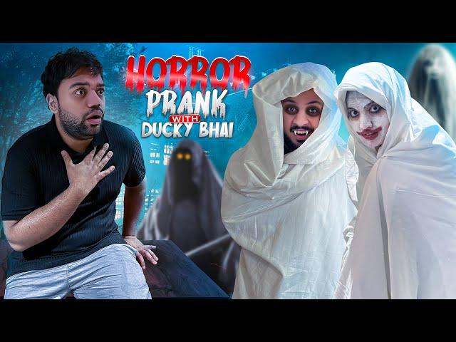 DUCKY BHAI & AROOB K SATH HORROR PRANK ‍️ | Hans Hans K Bura Hal Hogya 