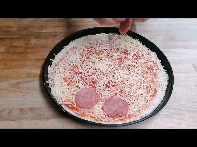 Eine Pizza entsteht