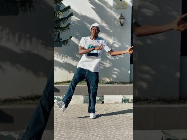 TDwale Creates His Own Dance Challenge On TikTok. Please Subscribe #amapianodancechallenge #dance