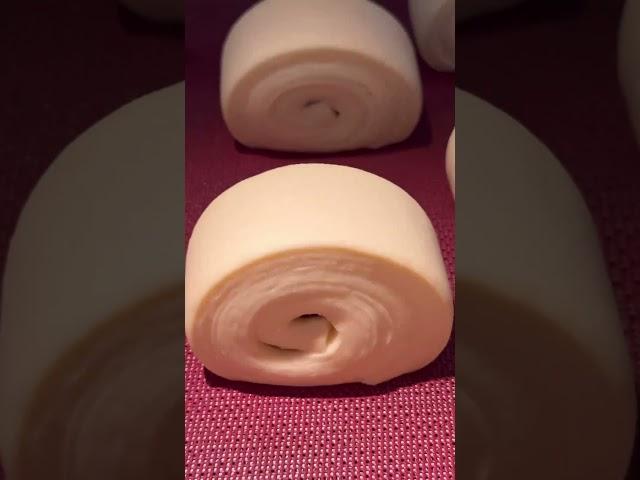 Croissant Love