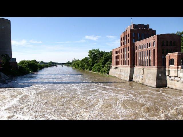 UI's Iowa Flood Center helps control water at local, regional, national levels