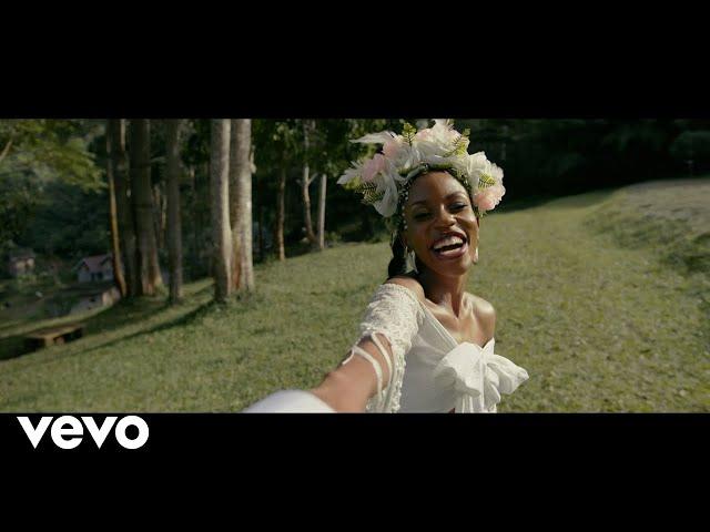 Vinka - Love Panic (Official Music Video)