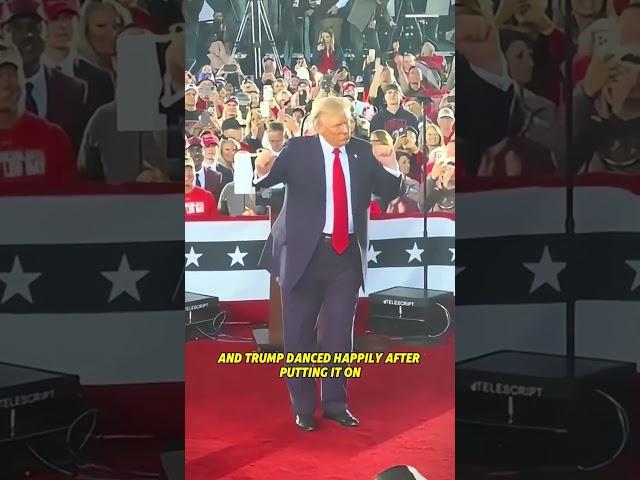 Didn’t anyone notice that the worker dozed off in front of Trump.#shorts #celebrity #trump