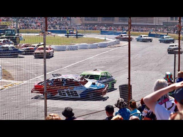 Saloon Stockcars UK Open Last Bender - 618 Stuart Shevill Jnr Vs 600 Barry Russell - Skegness