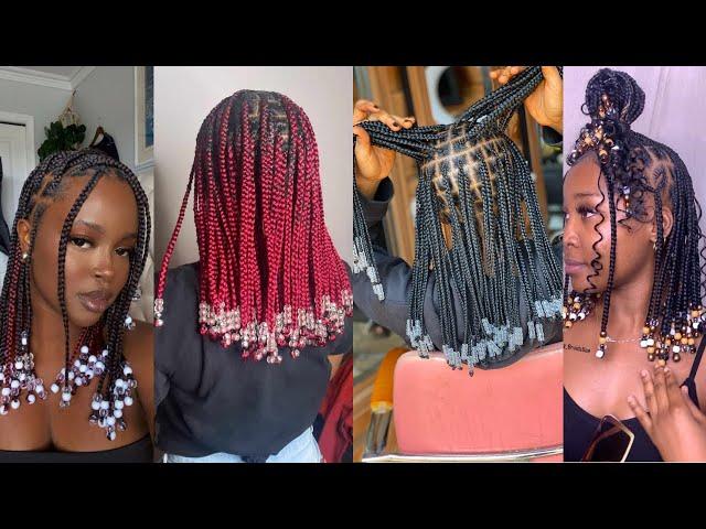 2023 Trendy Short Knotless Braids With Beads Hairstyles