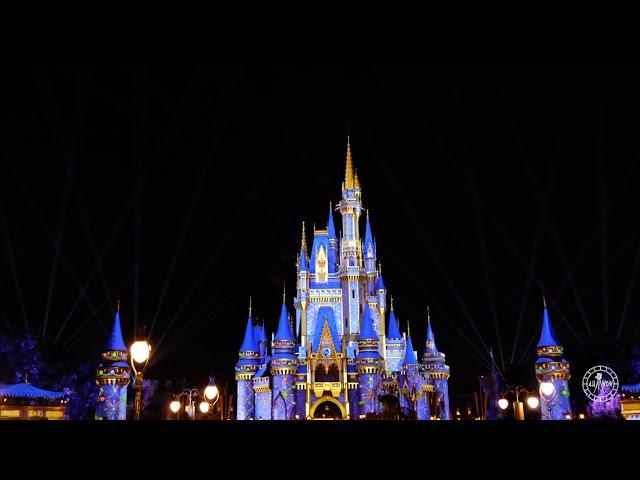 NEW Cinderella Castle Christmas Projections at Magic Kingdom In 4K! Walt Disney World Florida 2020