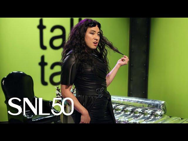 Charli xcx Talk Show - SNL