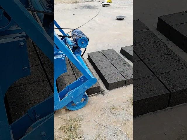 Model 1060 HR Hydraulic Block Making Machine