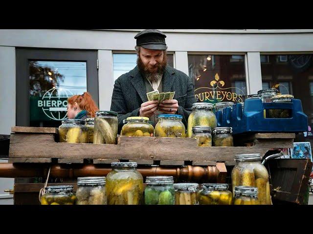 Worker Pickled in Pickle Jar for 100 Years, Wakes up to Become Rich by Making Pickles from Garbage