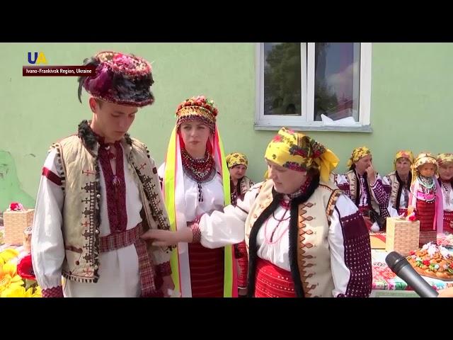 Traditional Western Ukrainian Wedding Season Begins