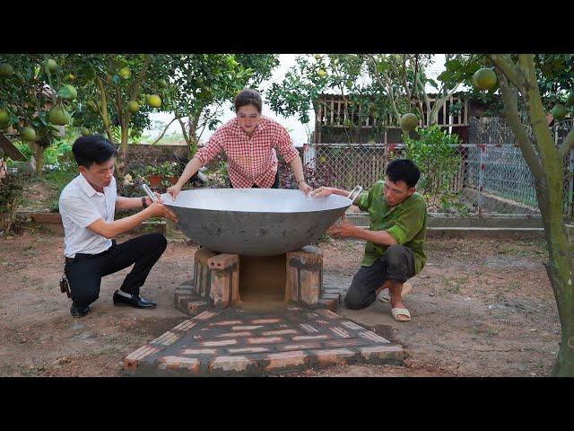 Ly Tieu Huong Daily Life | Father and Daughter Build Kitchen to Cook for POOR Workers!