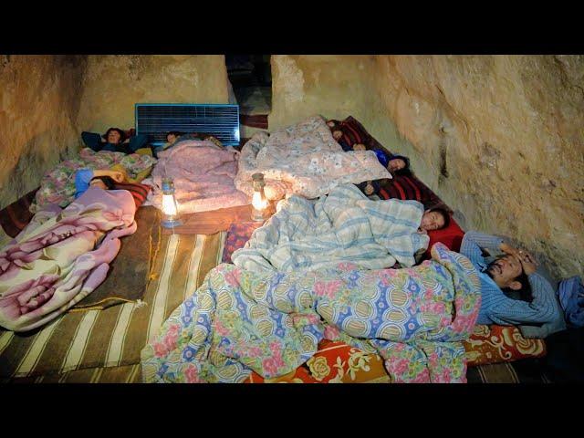 A winter day in afghanistan Village , How this big family survive in a cave