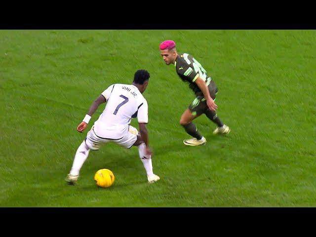 Vinícius Júnior Plays Beautiful Football