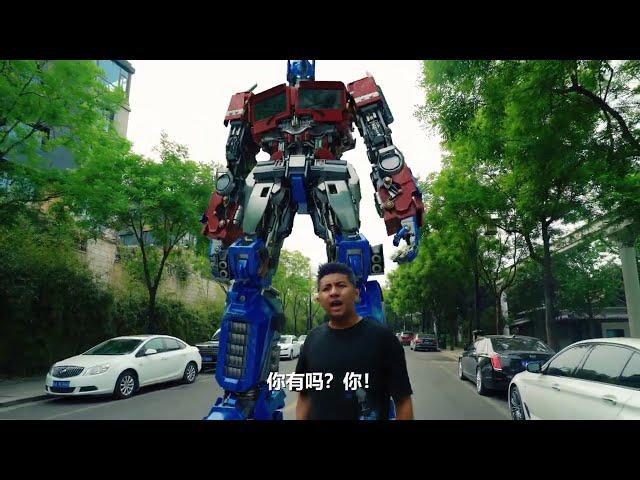 TransformersVS.Transformers!两小伙打造变形金刚终极对决！