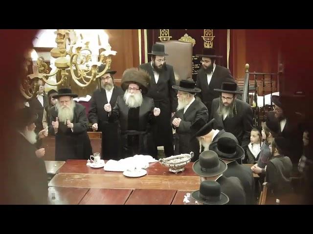 SPINKA REBBE DANCING ZOS CHANUKAH 5785