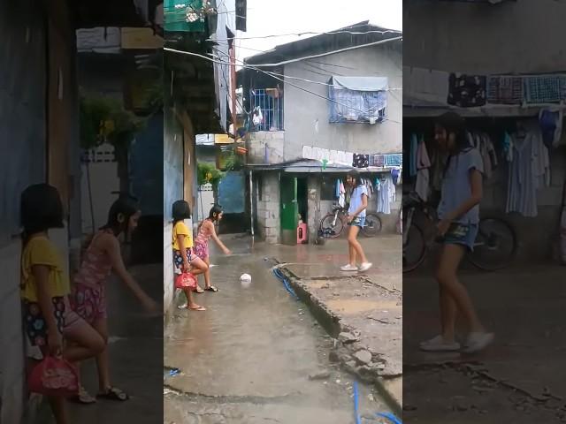 WALKING STRONG SUPER HEAVY RAIN at Narrow Alley in CENTRAL Philippines [4K]  #metromanilawalk