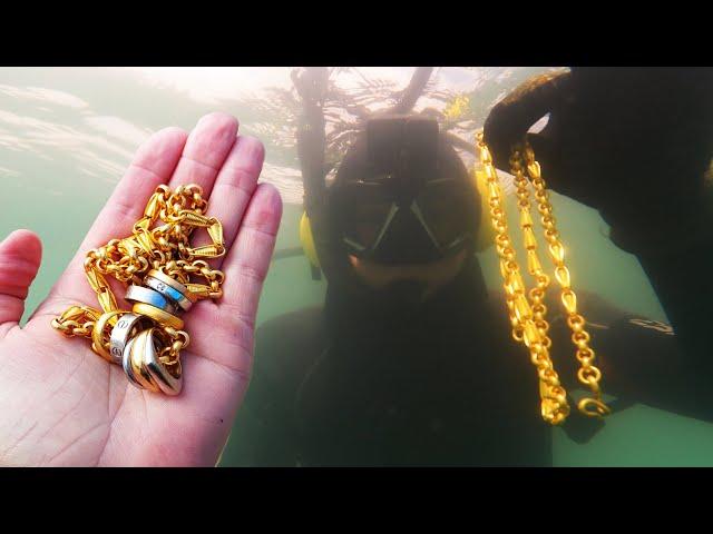 I FOUND CRAZY GOLD UNDERWATER WITH A METAL DETECTOR