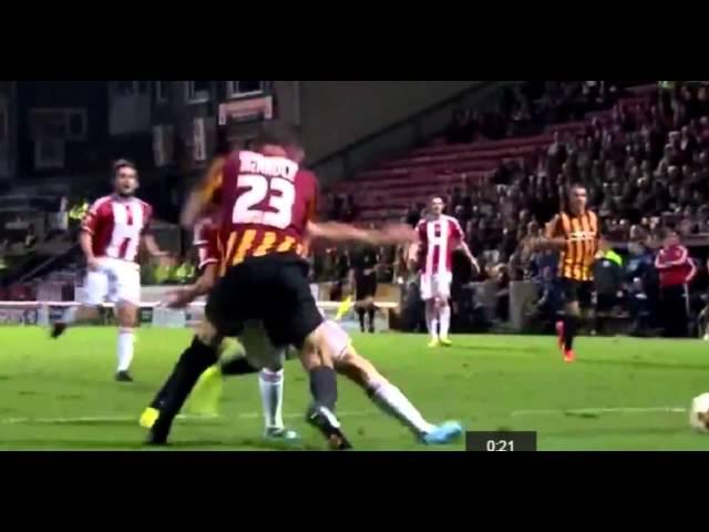 Rory McArdle WWE Throw vs Stefan Scougall_Bradford vs Sheffield United 0-2 17/10/2014