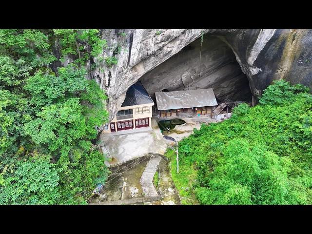 Five generations of a family in Guizhou have lived alone in a cave for more than 100 years