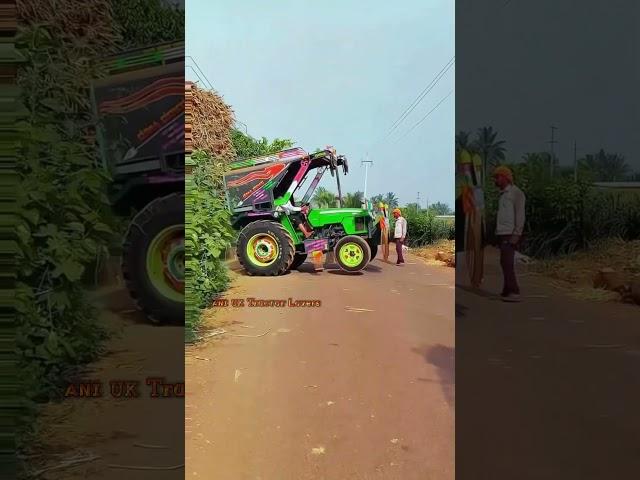 #johndeere #tractor ತಿಂಡಿ ಡ್ರೈವರ್ #sortvideo #kannada #janapada #song #trending  #uk #automobile