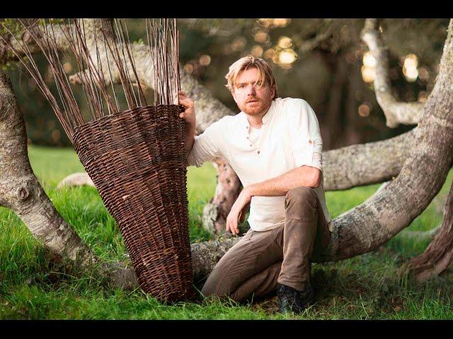 Survival Fish Trap --Weaving & Catching Fish on Camera!