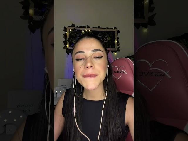 YÜZÜNDE SAÇ KALMIŞ  #asmr #asmrsounds #asmrshorts #asmrtingles #asmrcommunity
