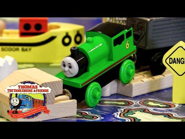 Percy Takes the Plunge Story Set Review | Thomas Wooden Railway Discussion #106