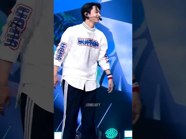 Jay’s Brain: Let’s Tease Hoonie Today#enhypen#jay#sunghoon#shorts#funny#cute#fyp
