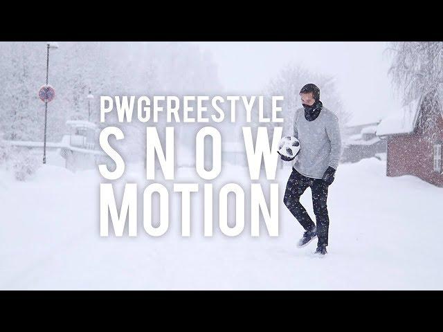 Snow Motion - Football Freestyle in Dokka, Norway