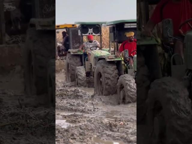 #tractor #newholland #viral #shorts #video #ki #2024 #gurayajot2 #youtubeshorts  #farmer #track