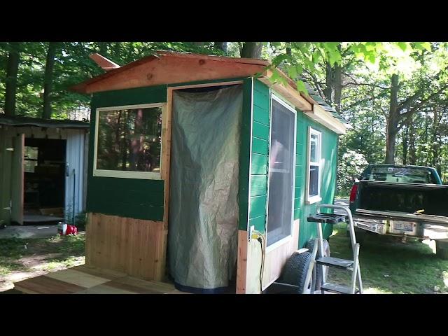 BUILDING A TINY HOUSE/WAYNE DIARIES