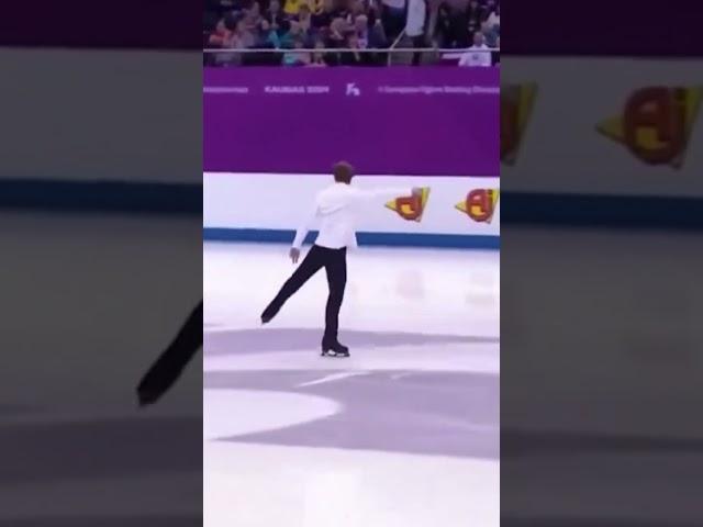 Український фігурист на Чемпіонаті Європи вийшов на лід у сорочці з "плямою крові"