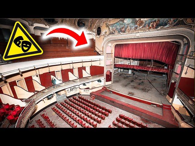 HIER SPIELT KEINER MEHR! - Riesiges historisches THEATER verlassen seit über 30 Jahren!