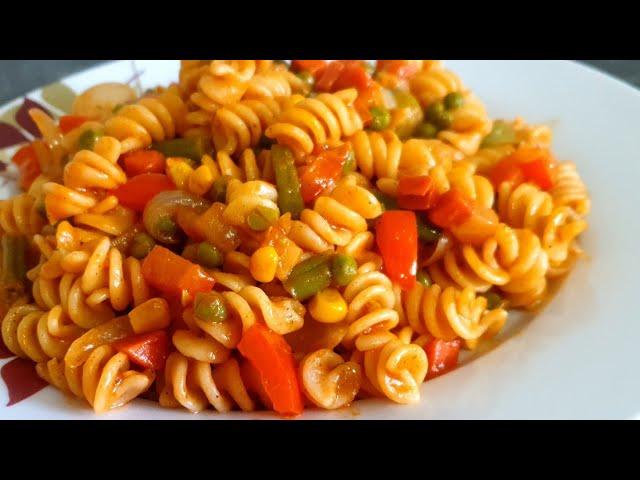 Vegetable pasta|With Tomato sauce| With Uzma's Kitchen