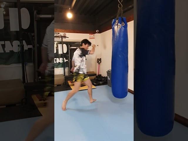 무에타이 로우킥 차는 법(무릎이 앞으로 나오면 안되는 이유) #로우킥 #무에타이 #무에타이설명