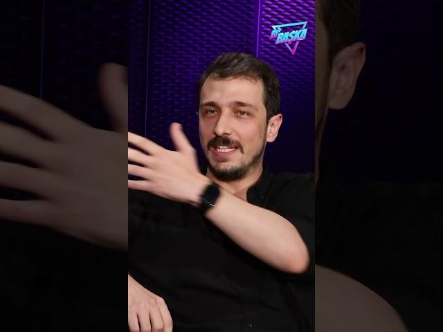 Emrah Altıntoprak: Ceren Karakoç'u izlerken oyunu unutabiliyorum