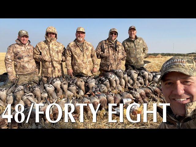 The Perfect Hunt - 6 man Limit of Ducks and Geese@Cabela-s @hevishotammo #huntongaro #goosehunting