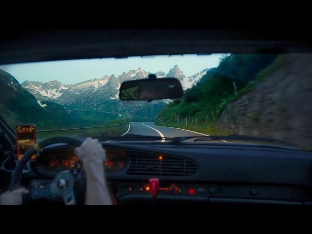 I drive my Porsche 944 turbo at 6:00am up the mountainpass