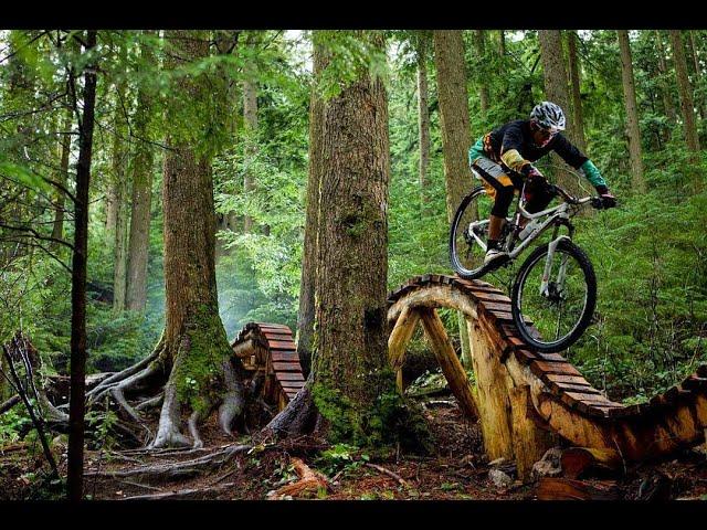 North Shore Downhill Mountain Biking - Wade Simmons & Andrew Shandro