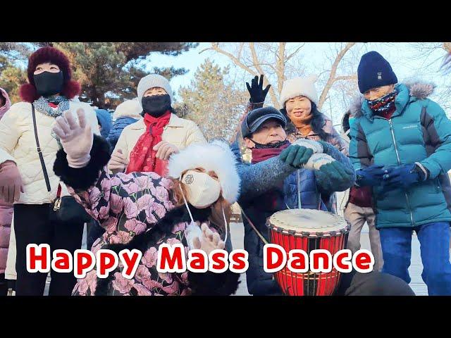 Chinese Korean Happy Mass Dance in Yanji, Yanbian 겨울 운동 연변 연길공원에서 延边延吉公园朝鲜族开心广场舞