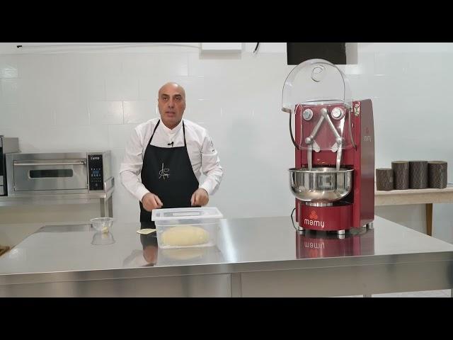 Preparazione Panettone Tradizionale con Antonio Chiera