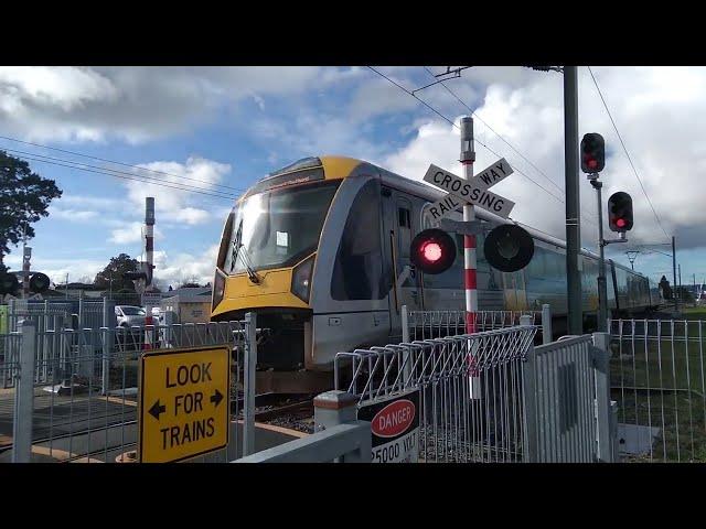 AM Unit at the Up Main Pedestrian Crossing at Takanini Station