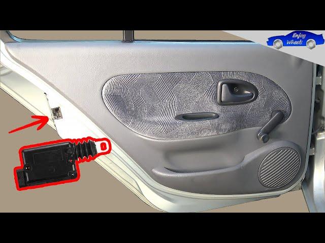 How to fix the CENTRAL LOCKING of the door on Renault CLIO 2 ?